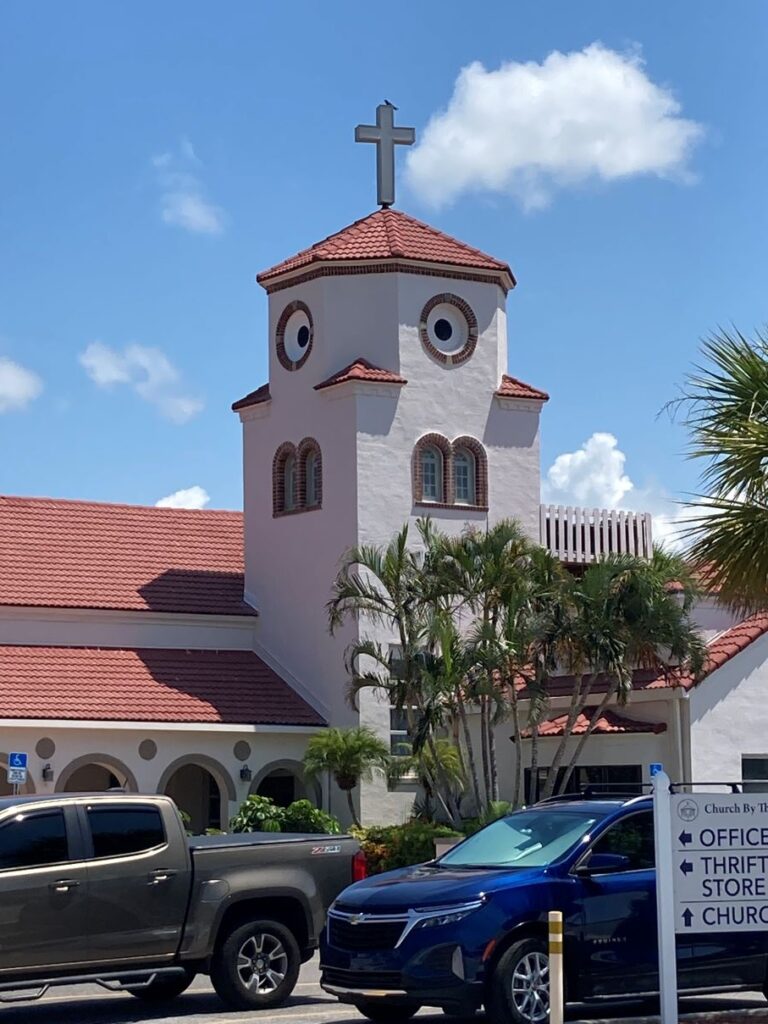 A church that looks like a chicken, one of our favorite Atlas Obscura finds while staycationing in Florida.